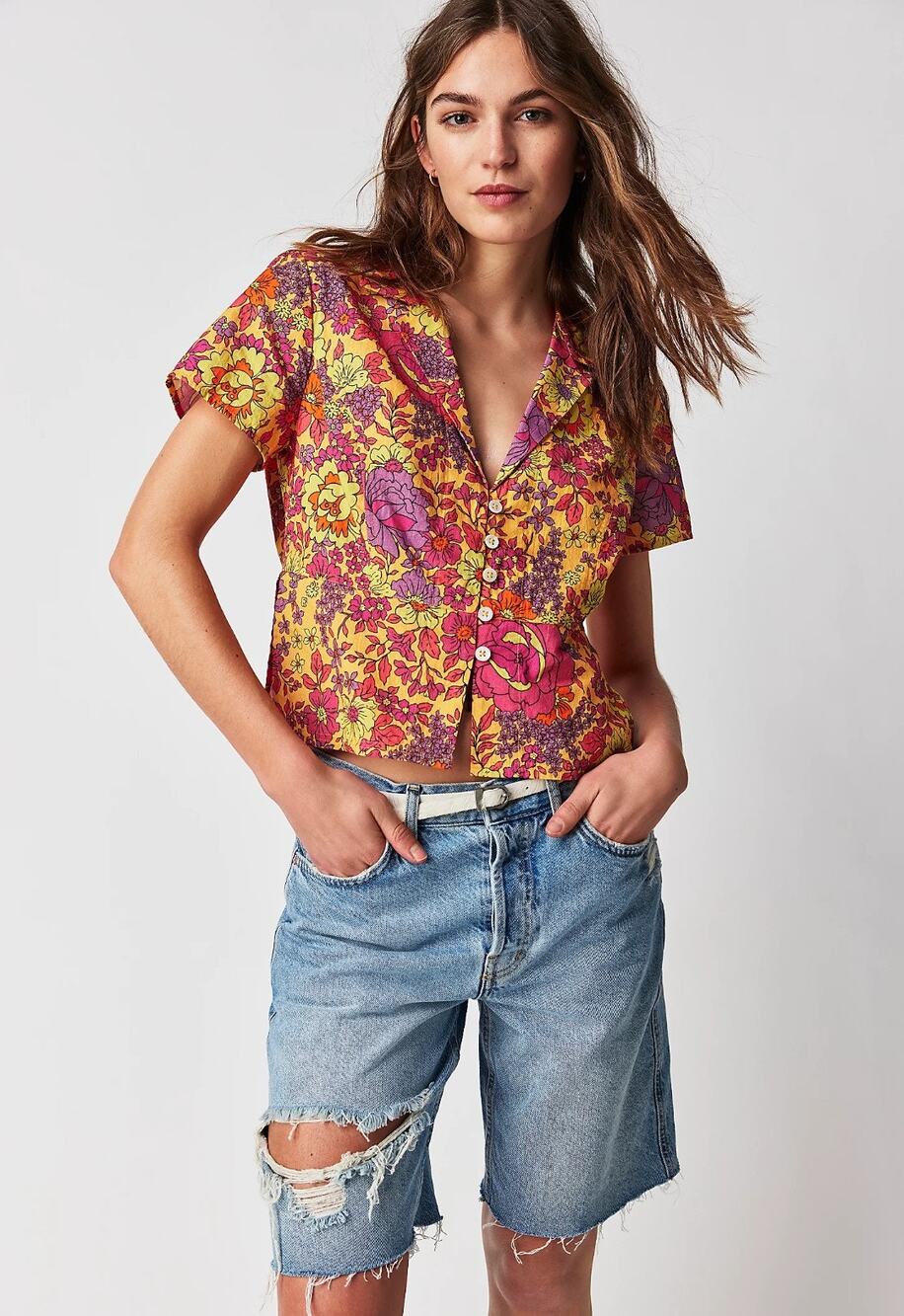 Free People Floral Button Front Short Sleeve Crop Top Blouse Size Small 70s